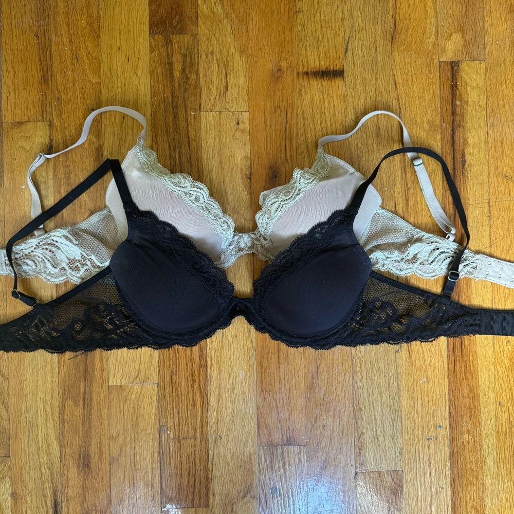 2 for 1 Natori Feathers Contour Plunge Bra